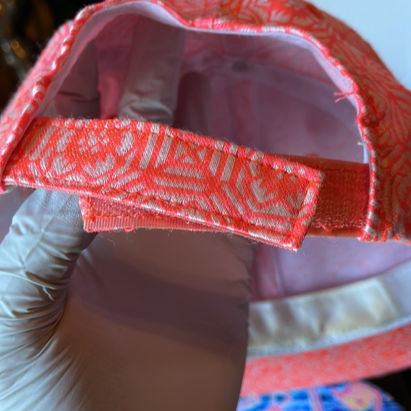 Pink hat - Picture 2 of 2